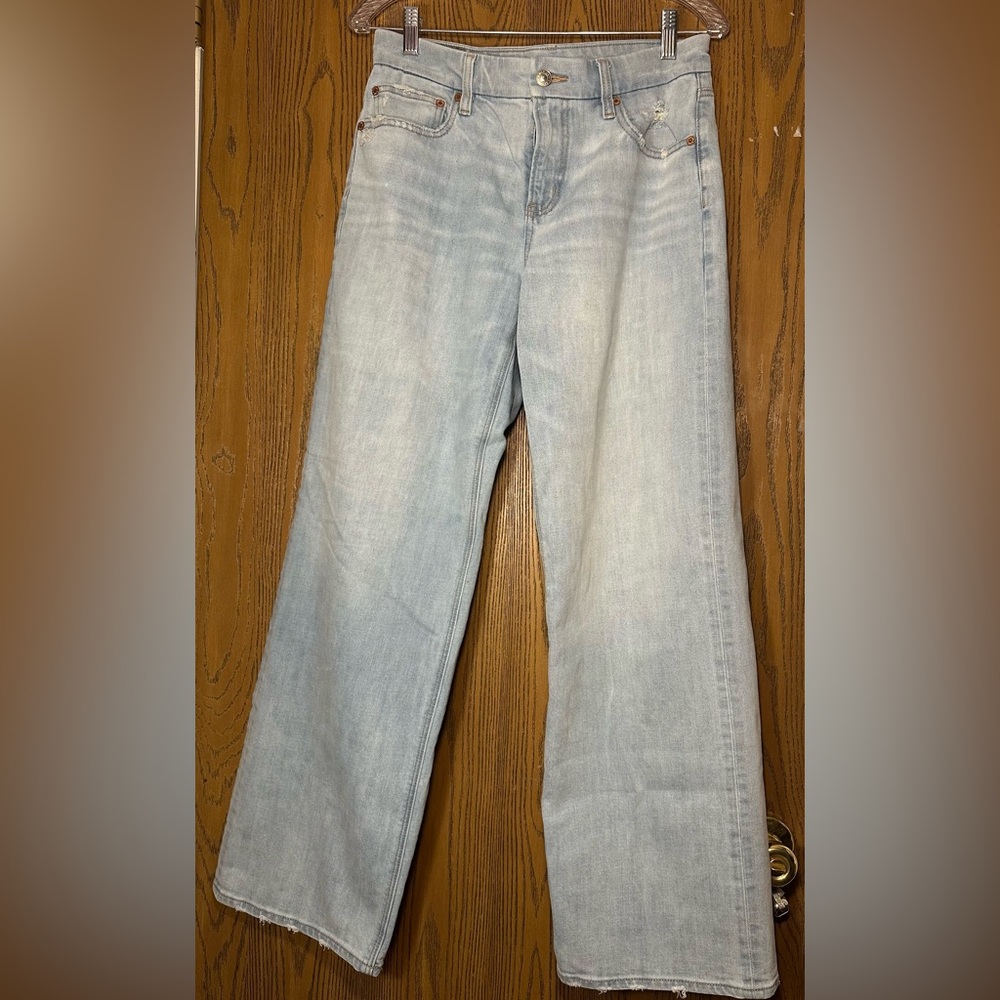 American Eagle Outfitters Light Blue Straight Leg Jeans
